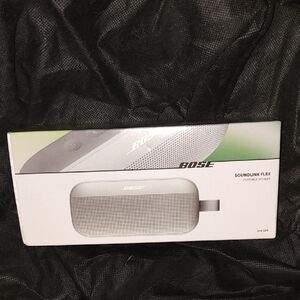 NEW - Bose SoundLink Flex Speaker, SANDSTONE